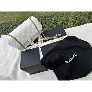 NWT Chanel Sweetheart Bag Flap Handbag 23P White Caviar Quilted Perfect 🤍🤍